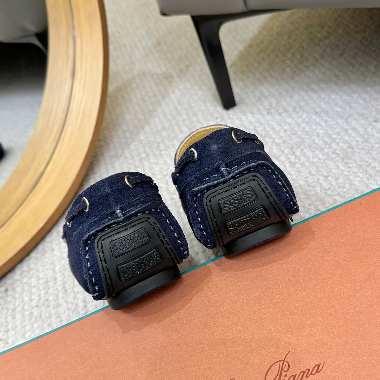Loro Piana LP Dots Walk أحذية قارب سويد بحري 9