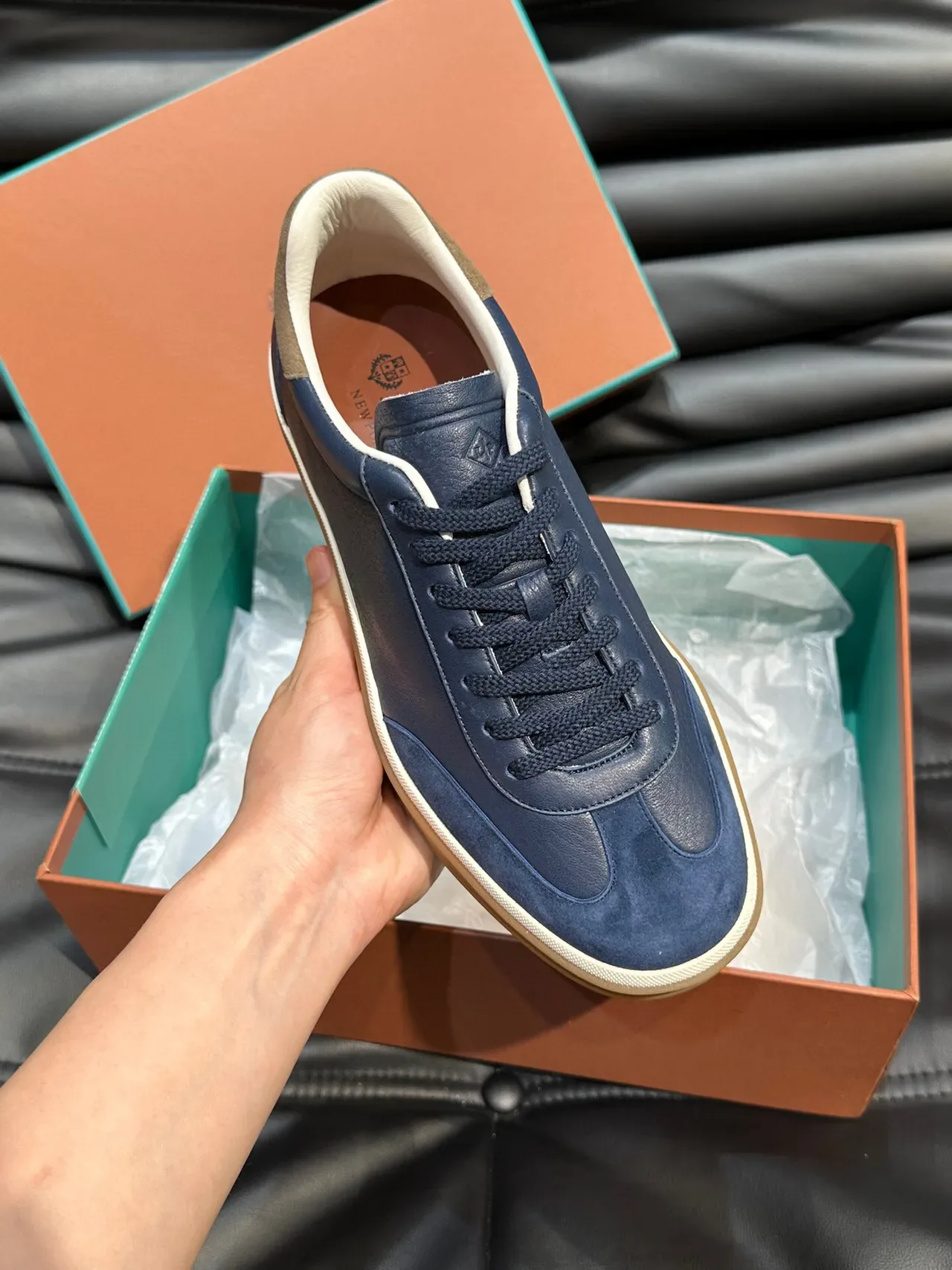 Loro Piana Navy Cuir-Suede à Panneaux Semelle Gomme Sneakers Lifestyle 7