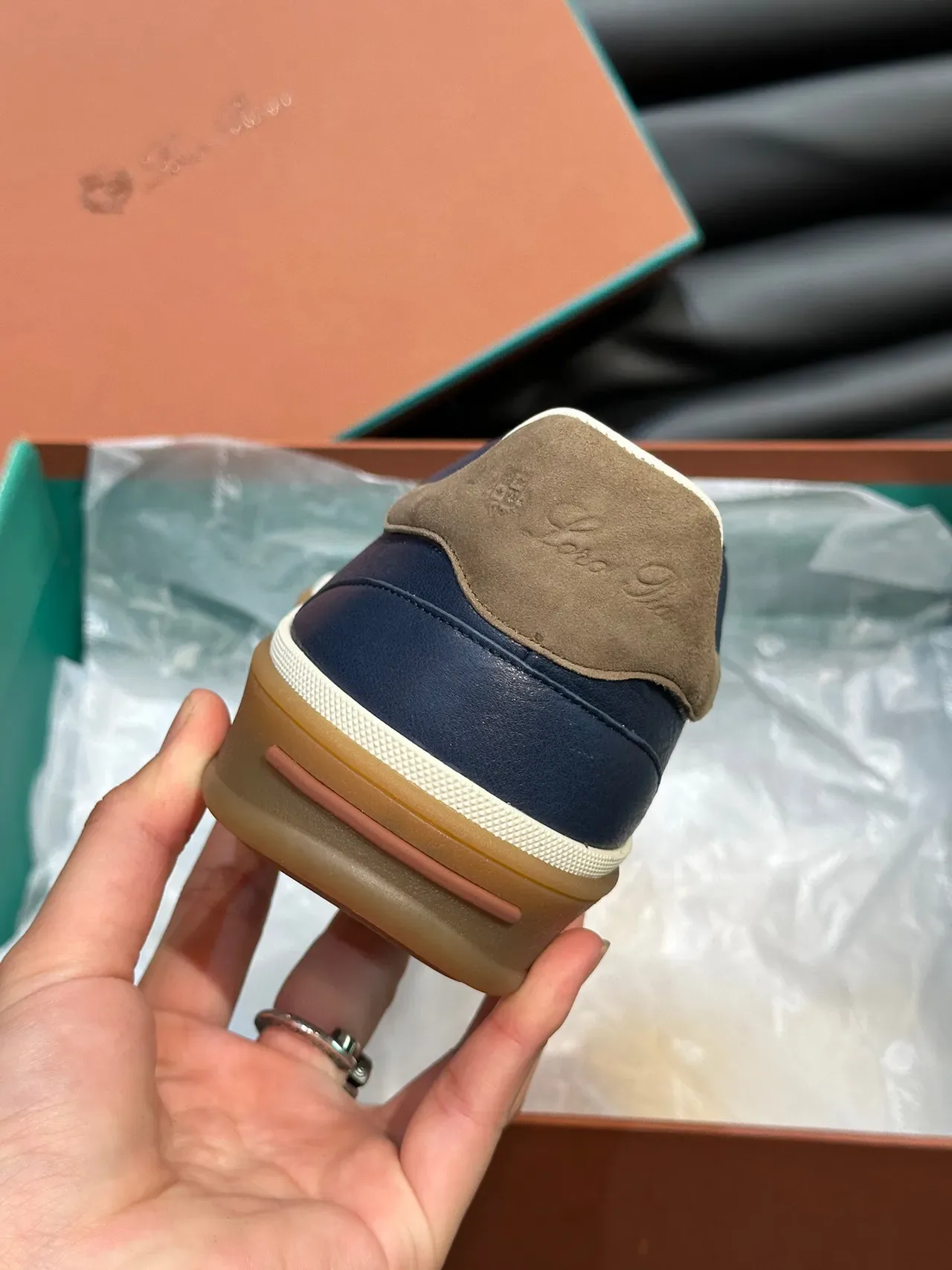 Loro Piana Navy Cuir-Suede à Panneaux Semelle Gomme Sneakers Lifestyle 8
