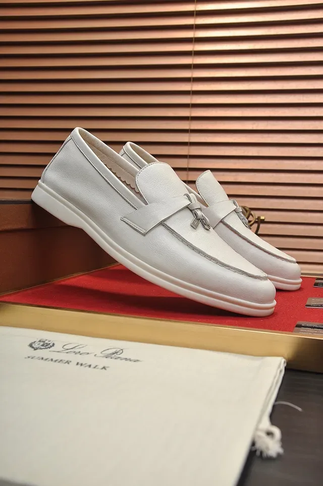 Loro Piana Mocassins en Cuir à Franges Avant 8