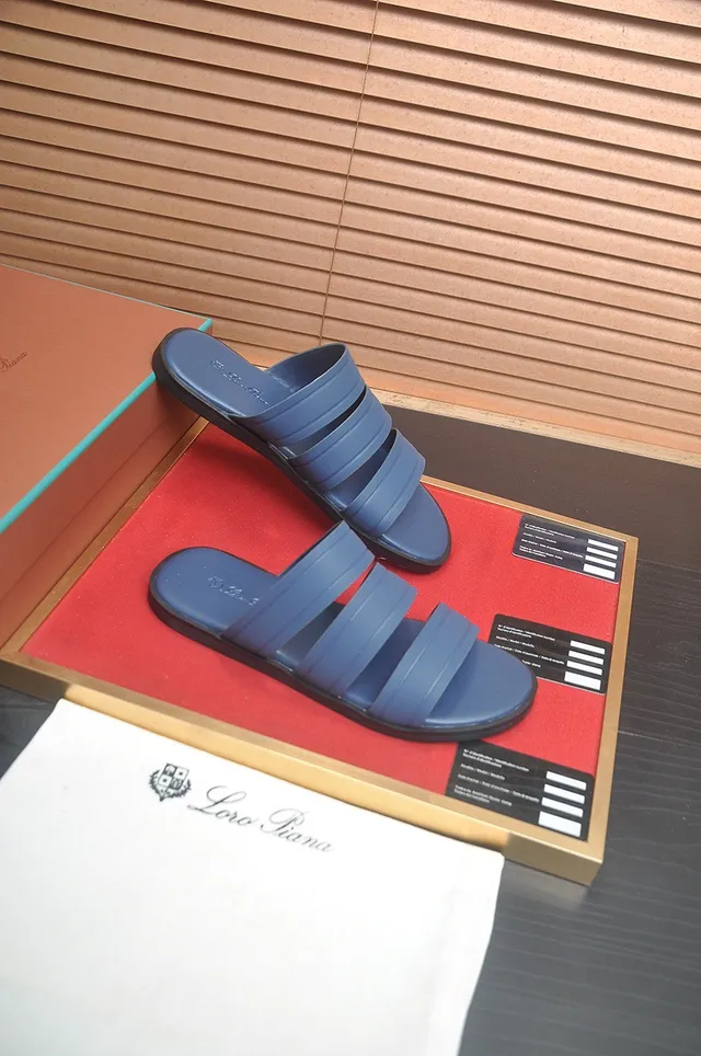 Loro Piana Sandália de três tiras Azul preto Sola moldada Sandália casual 7