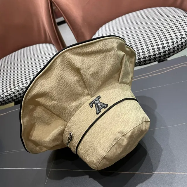 Louis Vuitton Beige Negro Borde Plisado Corona Estructurada Sombrero Cubo 3