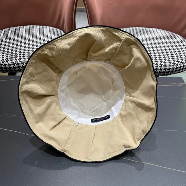 Louis Vuitton Beige Negro Borde Plisado Corona Estructurada Sombrero Cubo 4