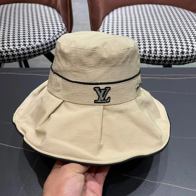 Louis Vuitton Beige Negro Borde Plisado Corona Estructurada Sombrero Cubo 5