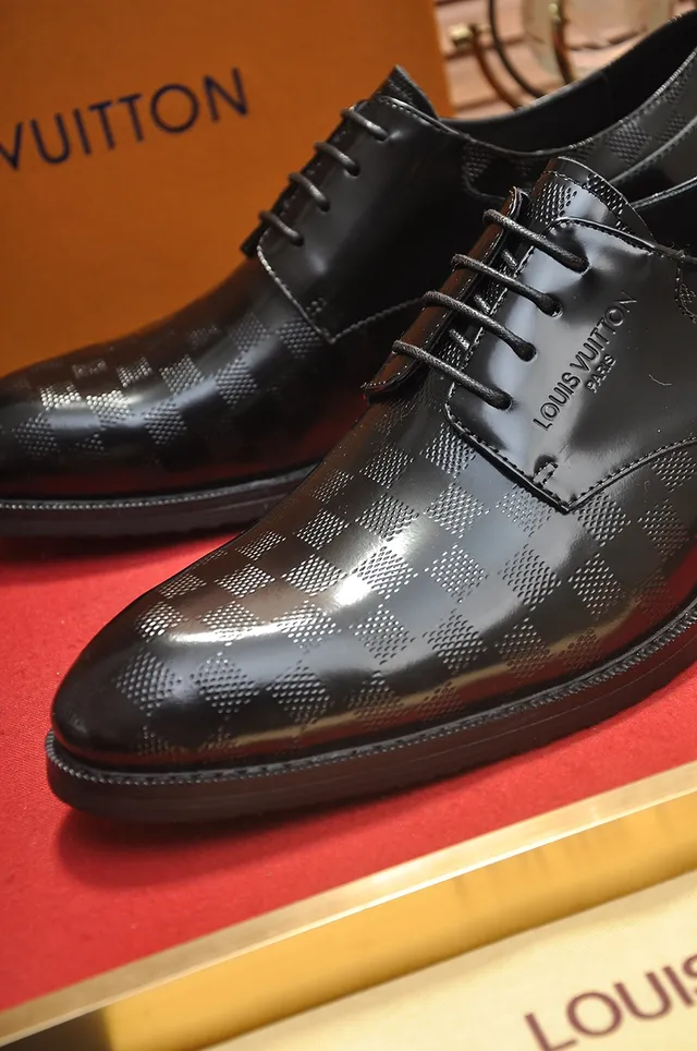 Louis Vuitton chaussures Oxford noir Damier embossé 3