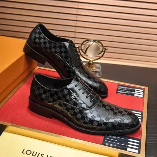 Louis Vuitton Chaussures Oxford à bout rond en cuir patenté noir Damier Graphite