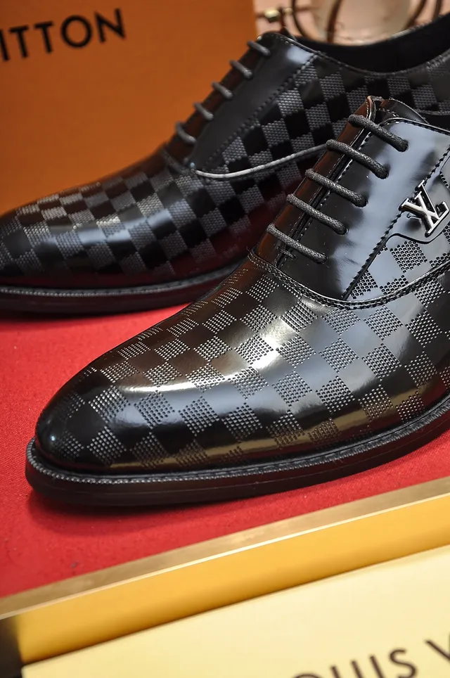 Louis Vuitton أحذية أكسفورد سوداء Damier Graphite جلد لامع كاب تو 2