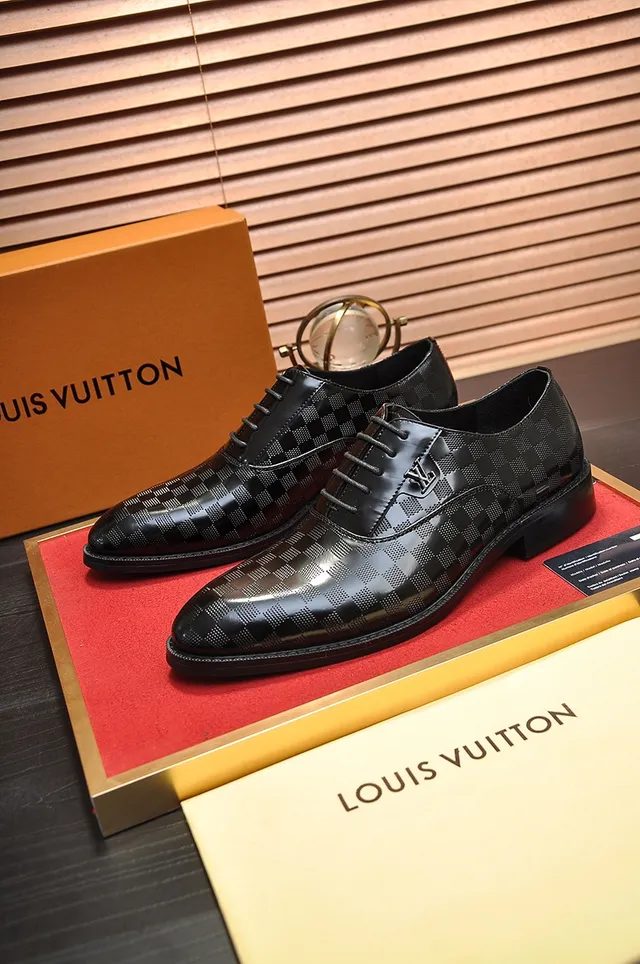 Louis Vuitton أحذية أكسفورد سوداء Damier Graphite جلد لامع كاب تو 4