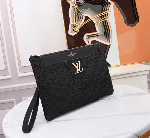 Louis Vuitton Black Gold Embossed Monogram Empreinte Leather LV Turn-Lock Clasp Wristlet 8
