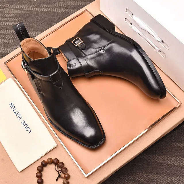 Louis Vuitton Botines à la cheville en cuir noir à boucle 2