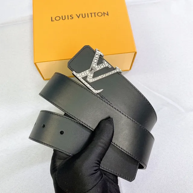 Louis Vuitton 黑色银色 超大号 花纹扣 刻花 花卉 图案 皮革腰带 5