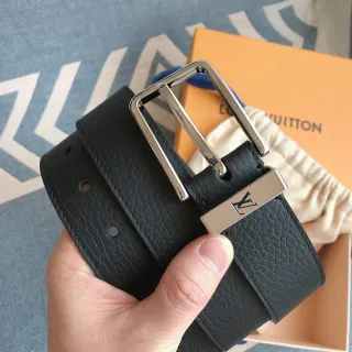 Louis Vuitton काला चांदी ग्रेनाइट आयताकार LV प्लेक बकल चमड़े की बेल्ट