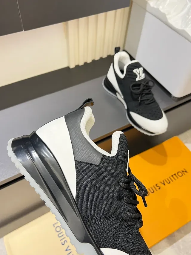 Louis Vuitton Noir Blanc Maille Monogram Logo Sneakers Lifestyle 3