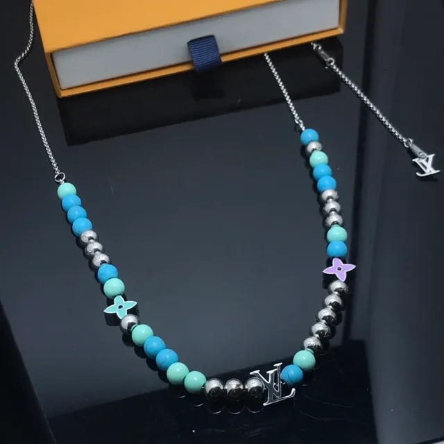 Louis Vuitton Collier avec pendentifs de fleurs émaillé bleu argenté perlé 2