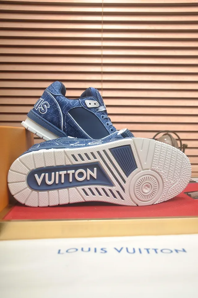 Louis Vuitton Sneakers Lifestyle Bleu Blanc avec Panneaux Quilted en Denim 3