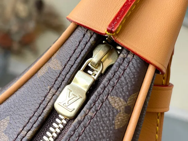 Louis Vuitton 棕米色印花帆布浅棕皮革装饰的波西米亚包 5