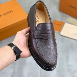 Louis Vuitton Marrón Negro Cuero Granulado Correa Penny Mocasín