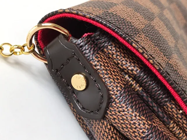 路易威登棕金色Damier Ebène格子帆布硬件手袋 7
