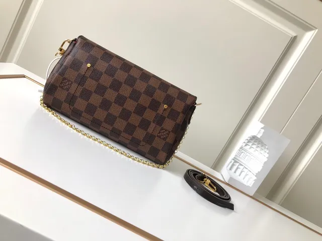 路易威登棕金色Damier Ebène格子帆布硬件手袋 9