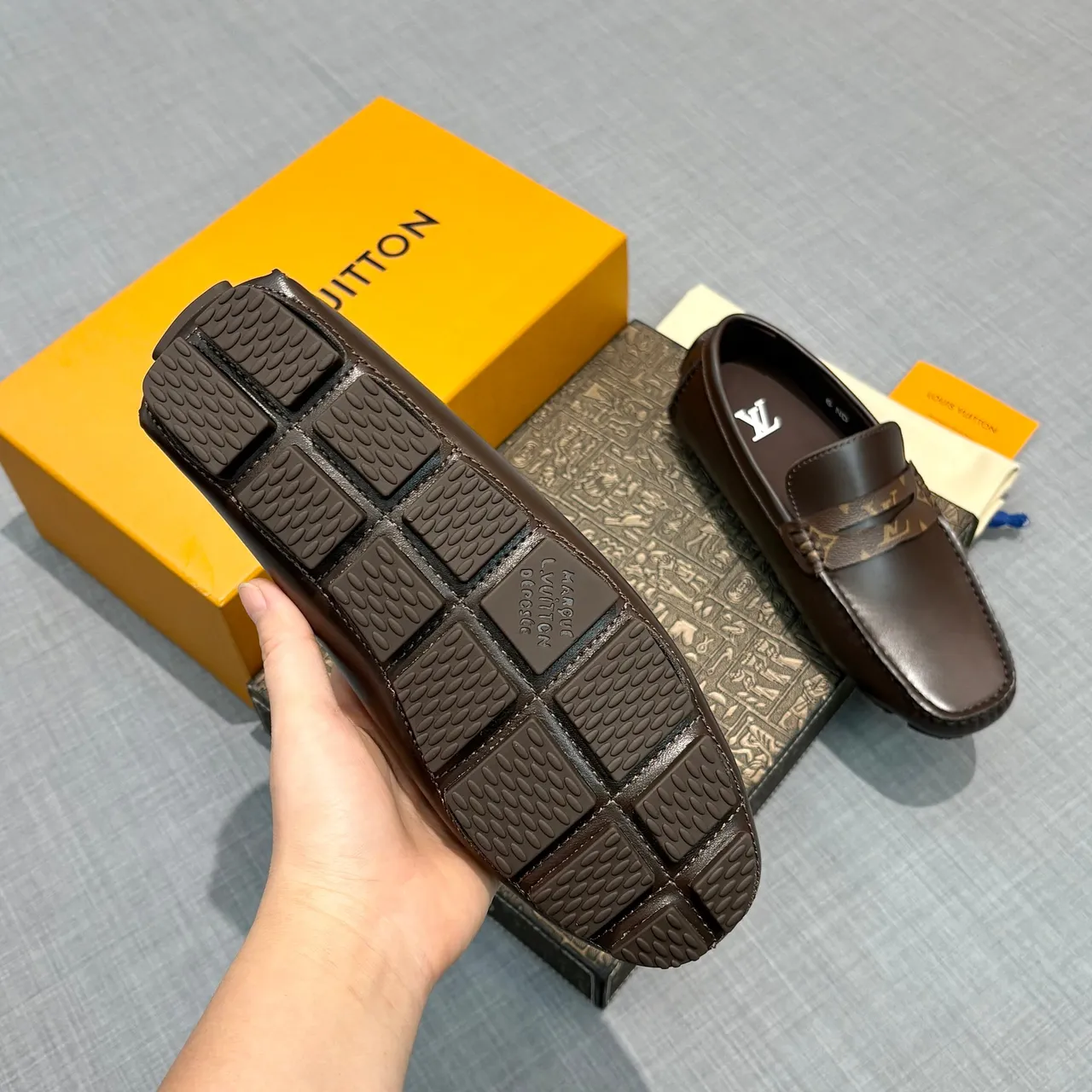 Louis Vuitton بني جلد مونوغرام حزام لافر 4