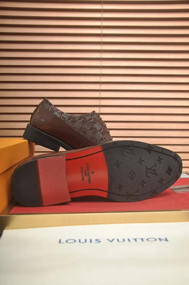 Louis Vuitton भूरी पेटेंट और मॉनोग्राम ऑक्सफोर्ड जूते 3