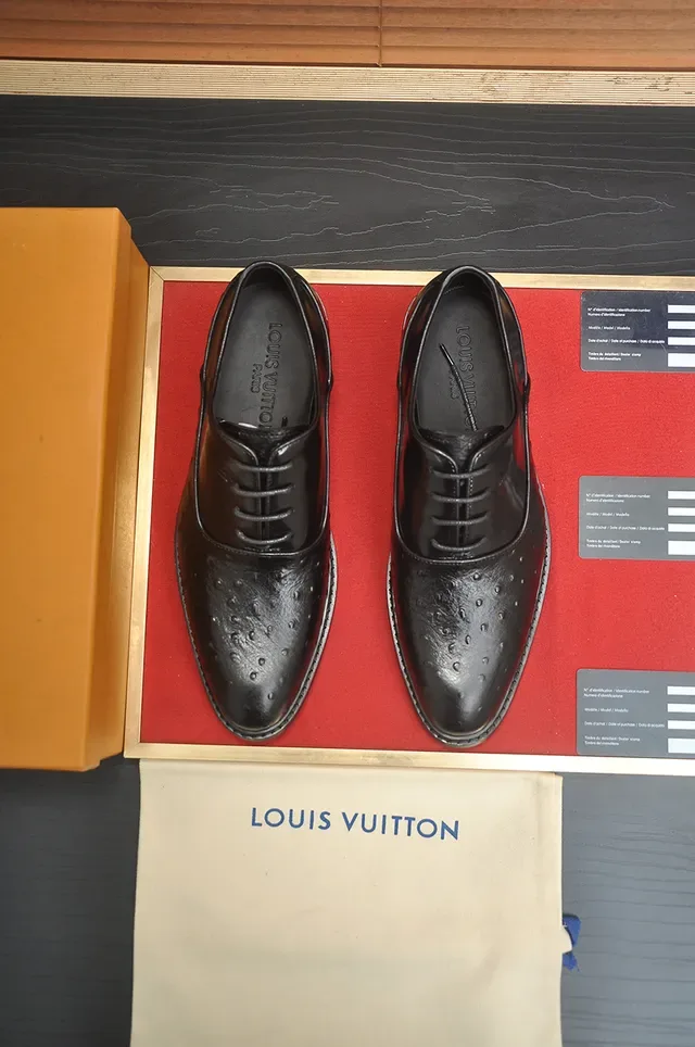 Louis Vuitton Cap-Toe Ostrich-Textured Black Oxford Shoes 5