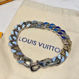 Louis Vuitton Chain Reaction سوار سميك رابط منحني مينا وكريستال