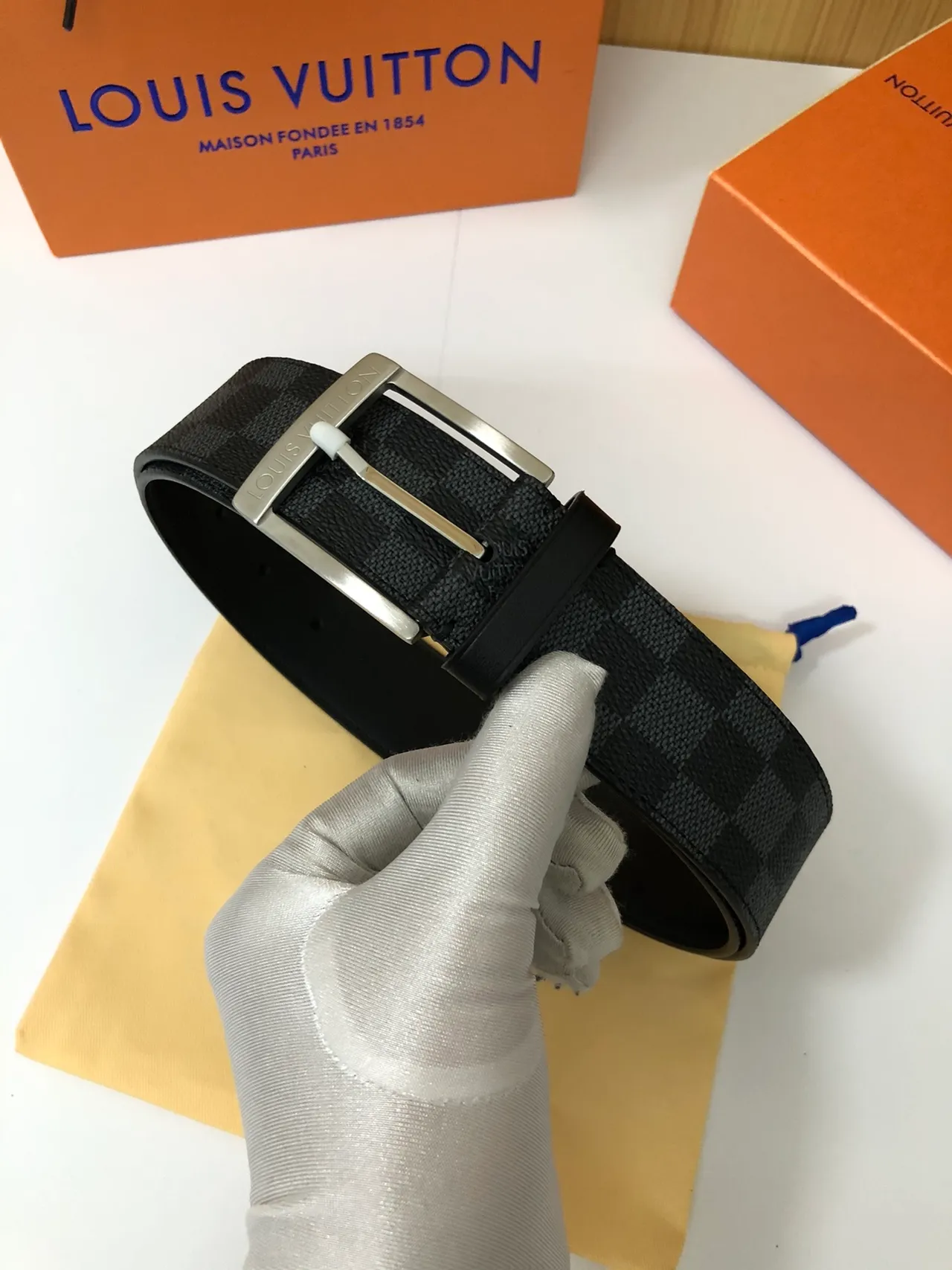 Louis Vuitton Damier Graphite Check cinto de couro 3
