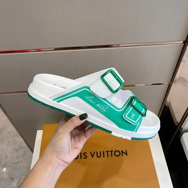 Louis Vuitton Sandália Casual Verde e Branco com Duas Tirantes 6