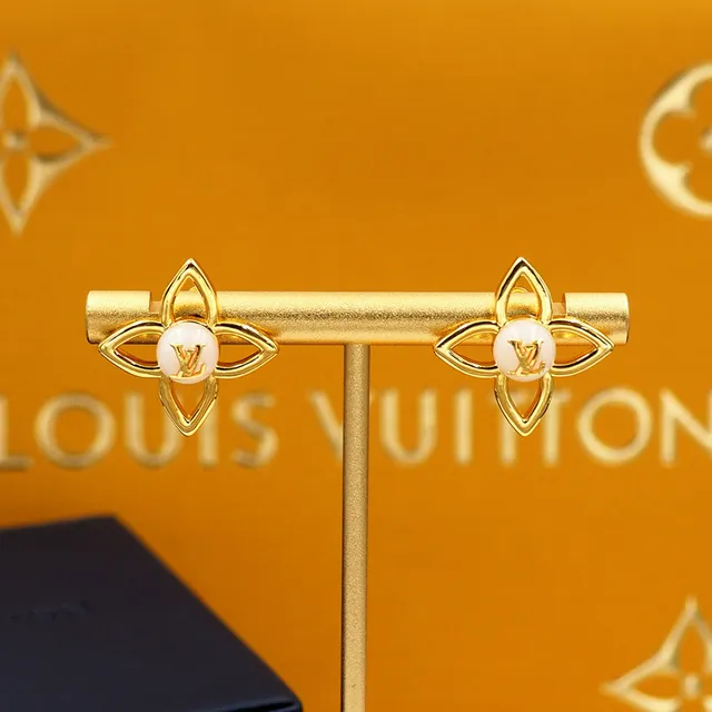 Brincos Louis Vuitton Motivo de Flor Dourado e Branco Cabochon 3