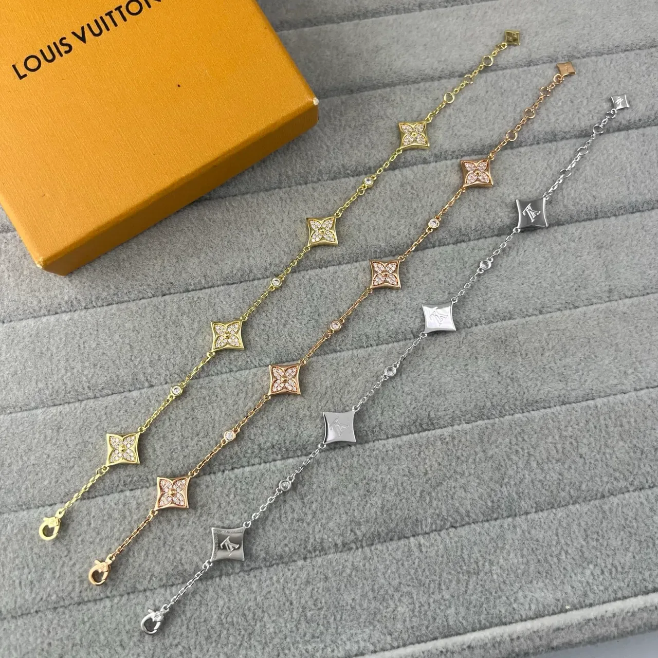 Louis Vuitton motif fleur pavé quatrefoil bracelet chaîne 6