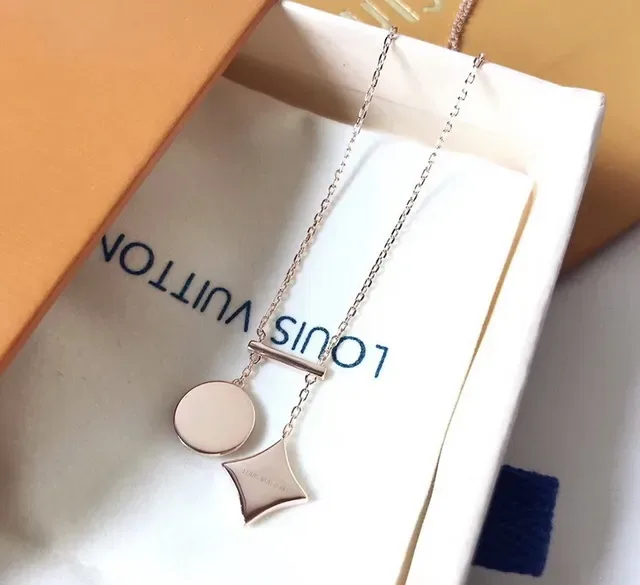 Louis Vuitton Flower & Quatrefoil Pavé Crystal Collier 3