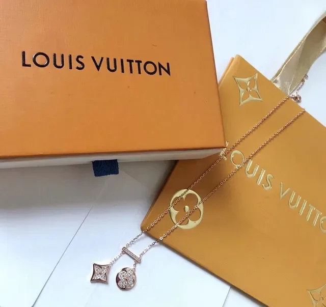 Louis Vuitton Flower & Quatrefoil Pavé Crystal Collier 5