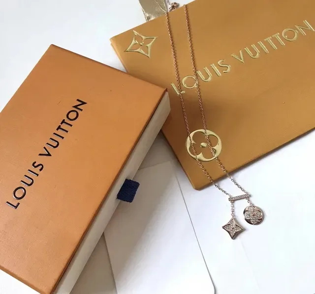 Louis Vuitton Flower & Quatrefoil Pavé Crystal Collier 8