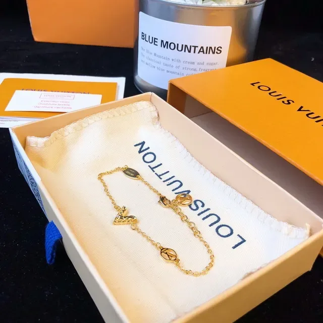 Louis Vuitton قلادة قلب ذهبية سلسلة سوار 7