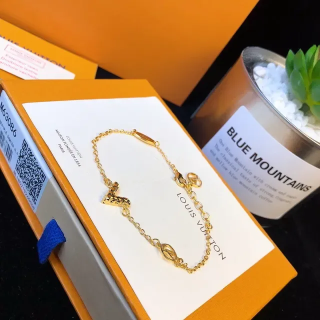 Louis Vuitton قلادة قلب ذهبية سلسلة سوار 8