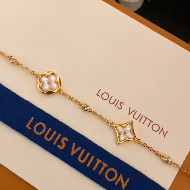 Pulsera Louis Vuitton Cadena Dorada Blanca Motivos Florales Cuadrifolio 3