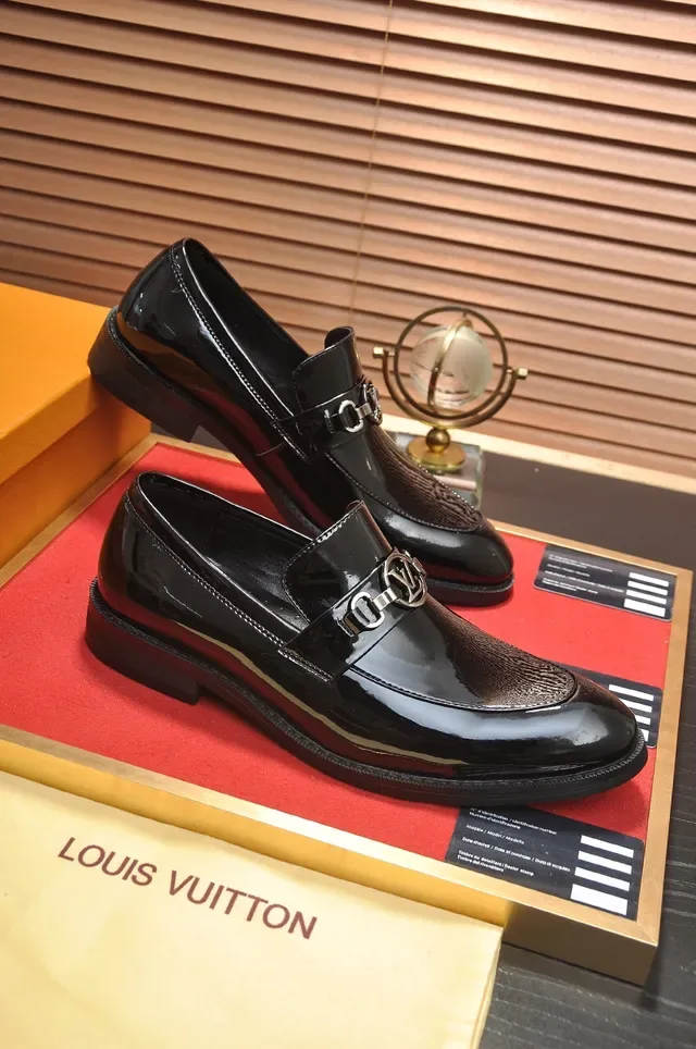 Louis Vuitton Horsebit 1955 Loafer Cuir Verni Noir 4