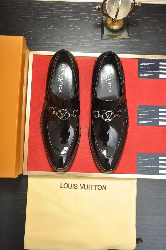 Louis Vuitton Horsebit 1955 Loafer Cuir Verni Noir 5