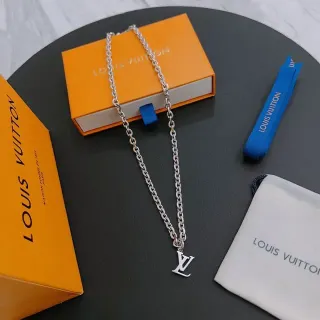 Louis Vuitton Interlocking LV Monogram Corrente Curb Prateada