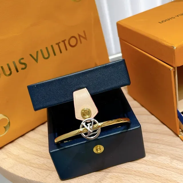 Louis Vuitton LV Circle Gold-Tone Interlocking Monogram Bracelet 5