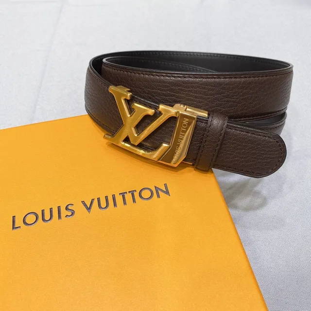 Louis Vuitton LV Initiales বাদামী দানাদার চামড়ার বেল্ট 6