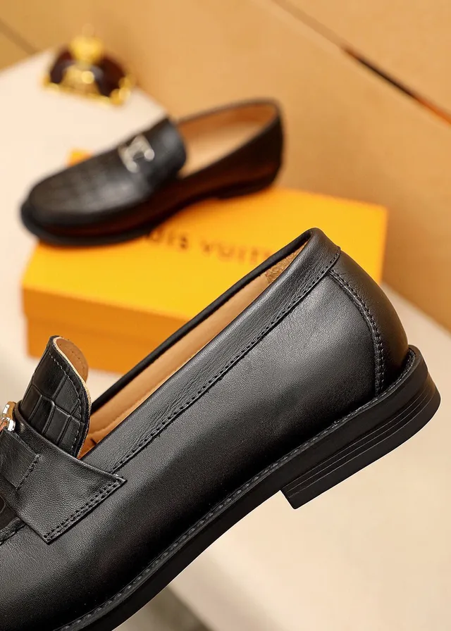Louis Vuitton LV লোফার ক্রক-এমবসড ব্ল্যাক লেদার লোফার্স 5