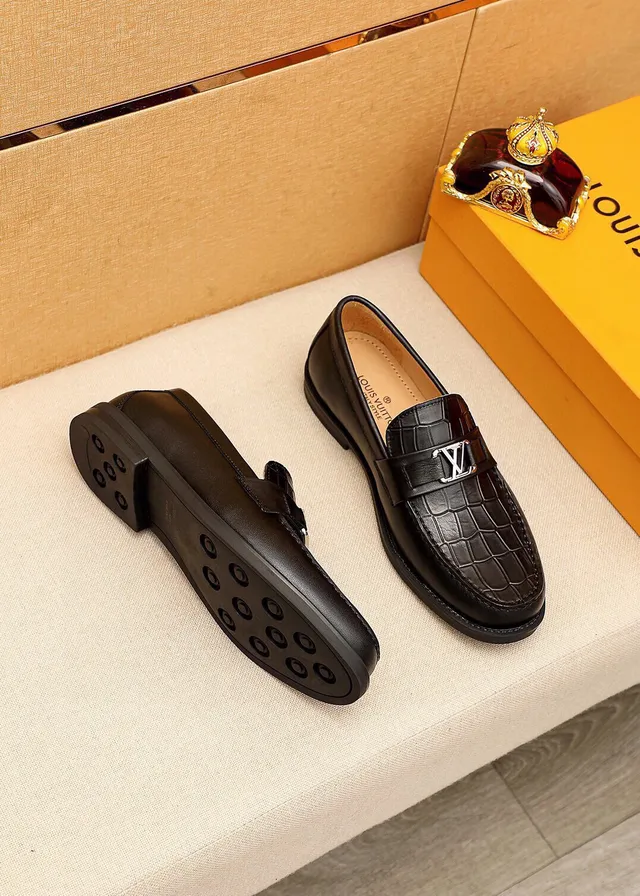 Louis Vuitton LV লোফার ক্রক-এমবসড ব্ল্যাক লেদার লোফার্স 8