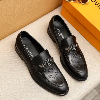 Louis Vuitton LV লুফার মোনোগ্রাম এমবসড কালো চামড়া লুফার