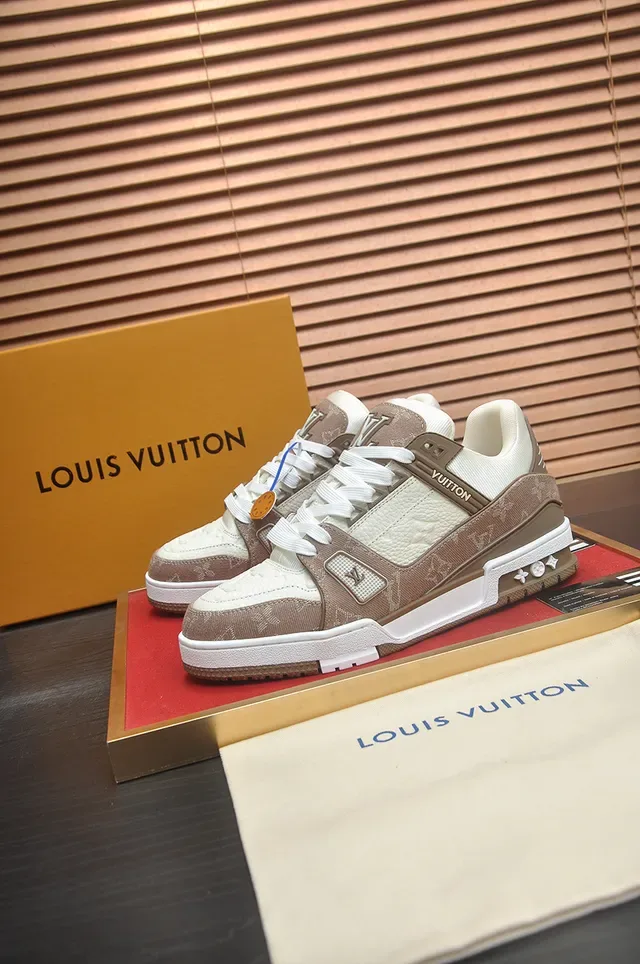 Louis Vuitton LV Trainer Beige Brown Monogram Canvas Sneakers Lifestyle con Capa Superior 4