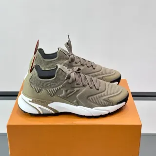 লুইস ভিটন LV Trainer বেইজ সাদা নিট আপার স্কাল্পটেড মিডসোল চাঙ্কি স্নিকার