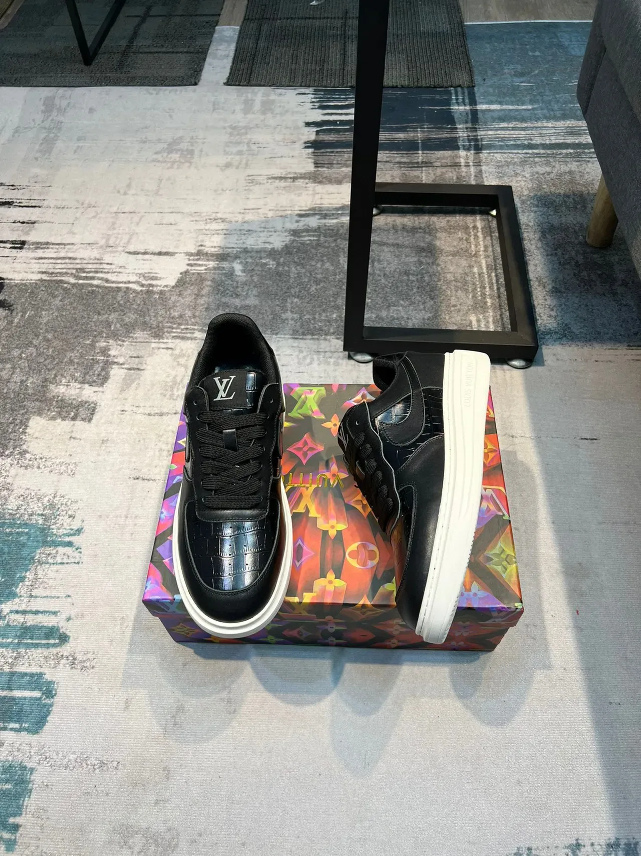 Louis Vuitton LV Trainer Black White Leather Upper Crocodile-Embossed Toe Cap Lifestyle Sneakers 4