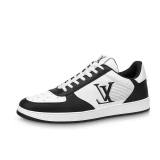 Louis Vuitton LV Trainer Sneakers Negro y Blanco Monogramado Panel Lateral Perforado Toe Cap Lifestyle