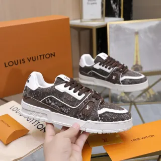 Louis Vuitton LV Trainer Tênis Lifestyle Marrom Branco Monogrammed Textile Upper Plastic Cage Overlay